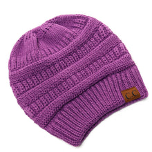 Charger l'image dans la galerie, Bonnet femme pour l'hiver avec ouverture pour laisser passer les cheveux par Célestine Couture
